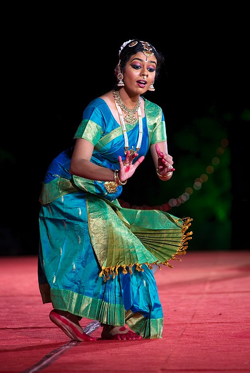 Radhika Surjit Group (Mamallapuram Dance Festival 2012 - Kathak, Odissi i Mohiniattam)
